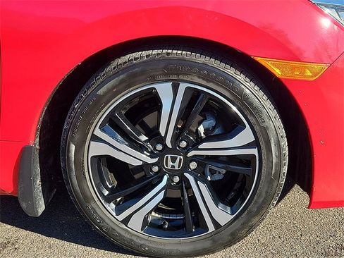 Used 2018 Honda Civic Touring image 8