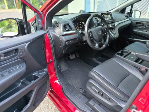 Used 2025 Honda Odyssey Sport-L image 19