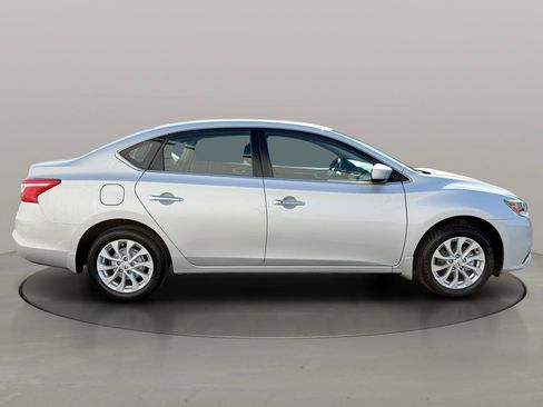 Used 2019 Nissan Sentra SV FWD image 8