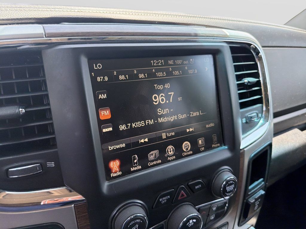 Used 2017 RAM 1500 Laramie w/ Convenience Group AWD/4WD image 13