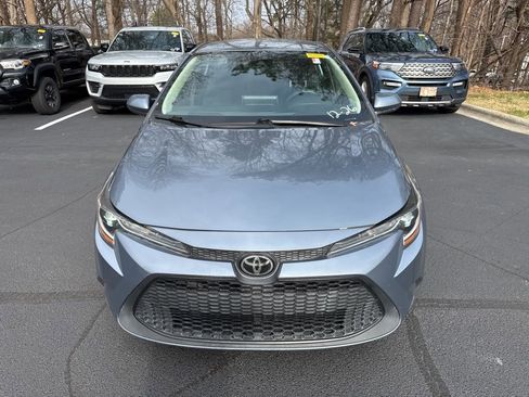 Used 2021 Toyota Corolla LE image 11