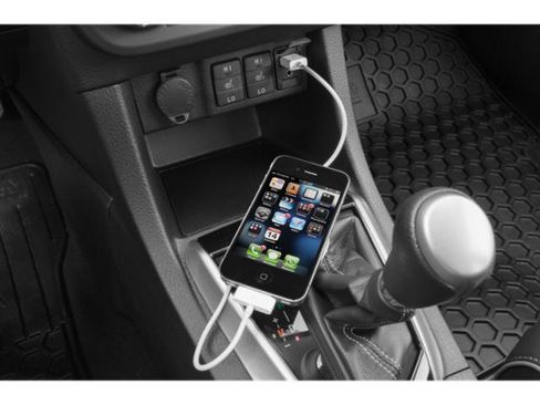 Used 2015 Toyota Corolla LE image 16