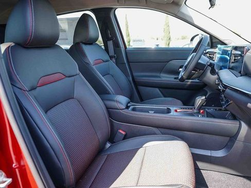 New 2026 Nissan Kicks SR image 17