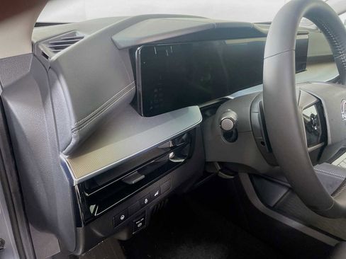 Used 2025 Nissan Murano SL w/ Cargo Package image 8