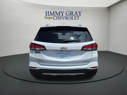 Used 2023 Chevrolet Equinox Premier FWD image 4