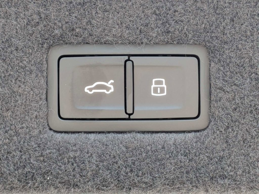 Used 2024 Lamborghini Urus S AWD/4WD image 18