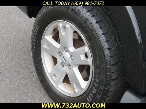 Used 2009 Ford Explorer XLT image 27