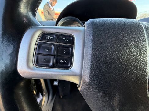 Used 2011 Dodge Grand Caravan Crew w/ Driver Convenience Group image 19