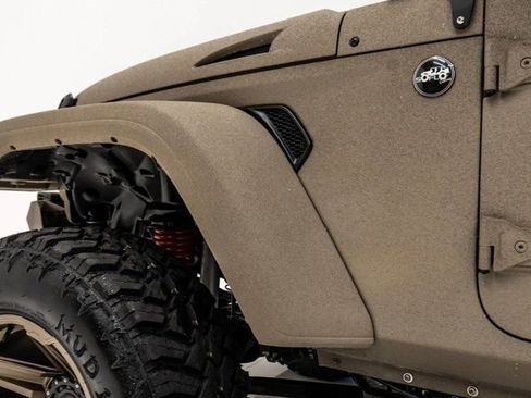 Used 2025 Jeep Wrangler Sport image 42