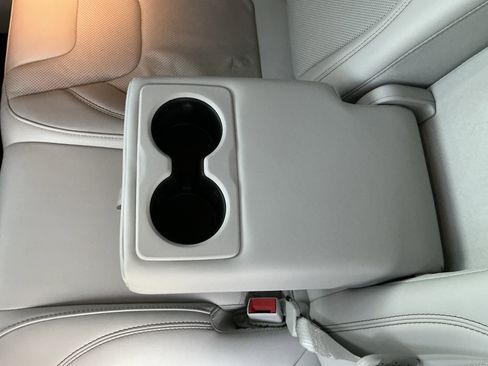 Used 2021 Jeep Cherokee Latitude Lux w/ Sun & Sound Group image 30