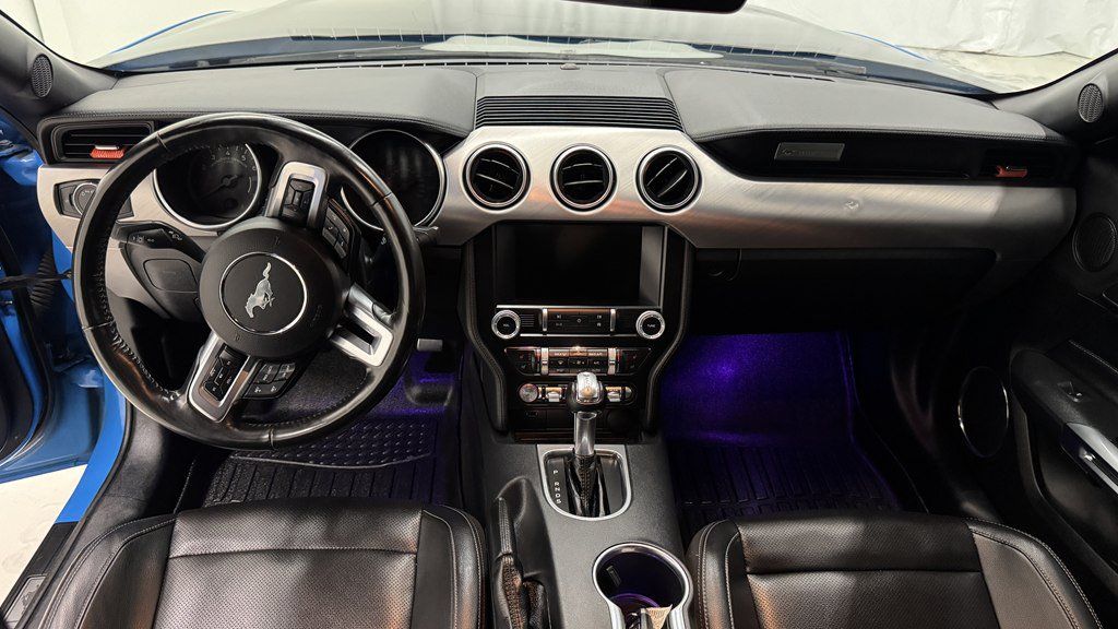 Used 2022 Ford Mustang Premium RWD image 19