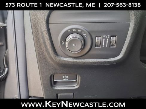 New 2025 Jeep Grand Cherokee Limited w/ Luxury Tech Group II AWD/4WD image 8