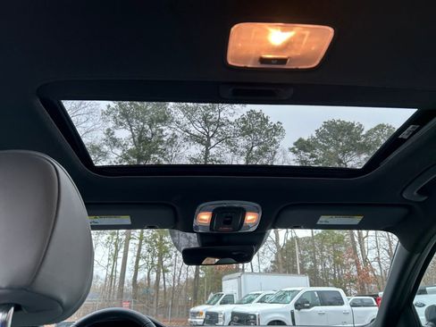 Certified 2025 Hyundai Elantra Limited image 28