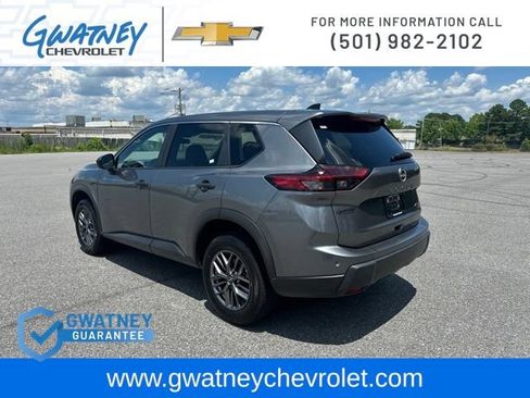 Used 2024 Nissan Rogue S AWD/4WD image 7