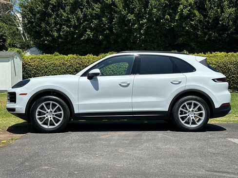 New 2026 Porsche Cayenne AWD/4WD image 2
