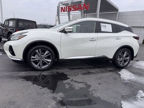 Used 2024 Nissan Murano Platinum w/ Cargo Package image 2