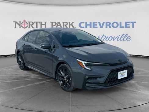 Used 2024 Toyota Corolla SE FWD image 1