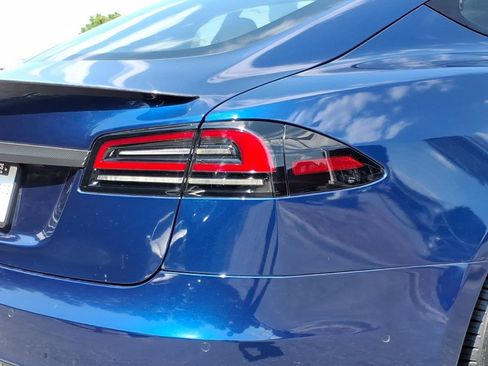 Used 2022 Tesla Model S AWD/4WD image 11