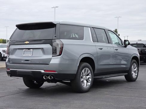 New 2025 Chevrolet Suburban Premier AWD/4WD image 23