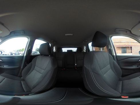 Used 2025 Nissan Rogue SV FWD image 42