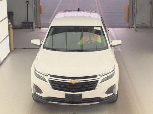 Used 2023 Chevrolet Equinox LT FWD image 2