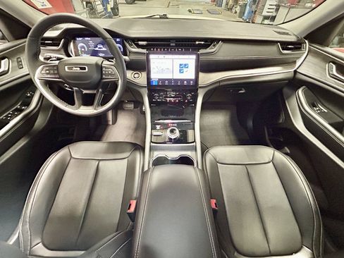 Certified 2023 Jeep Grand Cherokee L Limited w/ Luxury Tech Group II AWD/4WD image 20