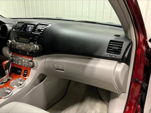 Used 2010 Toyota Highlander Limited image 16