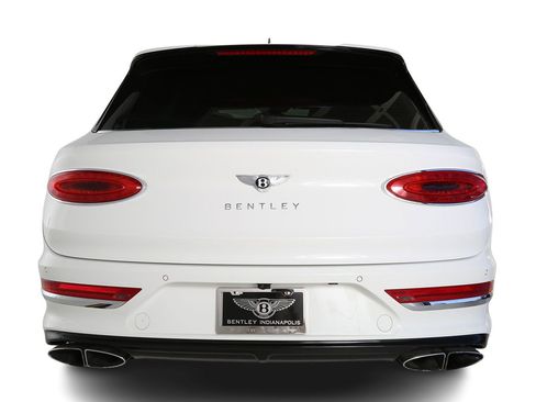 Used 2021 Bentley Bentayga Plug-In Hybrid AWD/4WD image 12