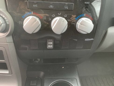 Used 2010 Toyota Tundra 4x4 Double Cab image 21