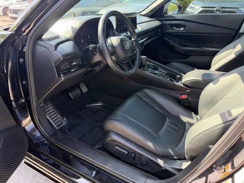 Used 2025 Honda Accord Sport image 12