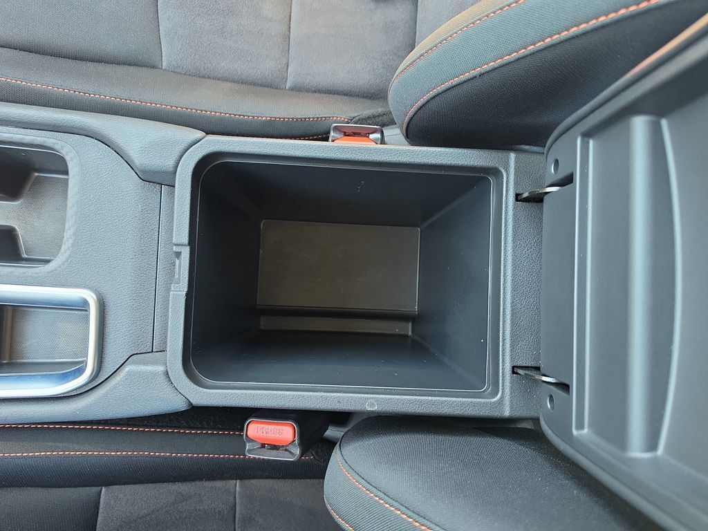 Used 2025 Nissan Sentra SR FWD image 29