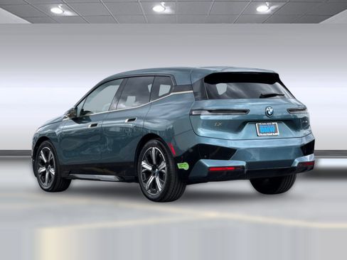 Certified 2023 BMW iX xDrive50 w/ Premium Package AWD/4WD image 3