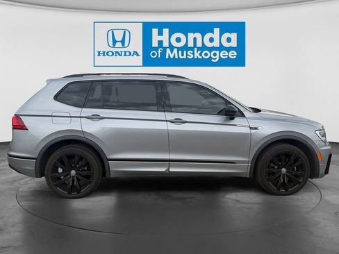 Used 2023 Volkswagen Tiguan SE w/ Panoramic Sunroof Package AWD/4WD image 5