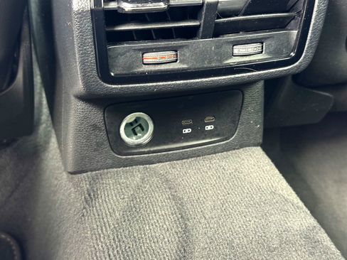 Used 2021 Audi Q3 2.0T Premium Plus w/ Premium Plus Package image 21