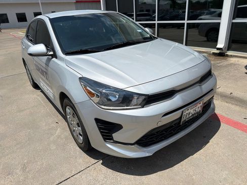 Used 2022 Kia Rio LX FWD image 3