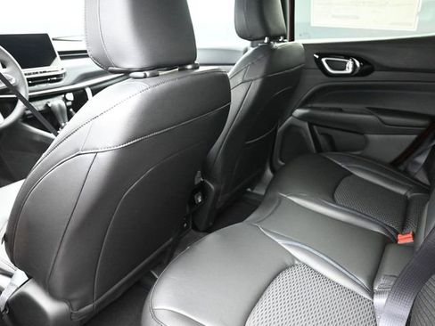 New 2026 Jeep Compass Latitude AWD/4WD image 15