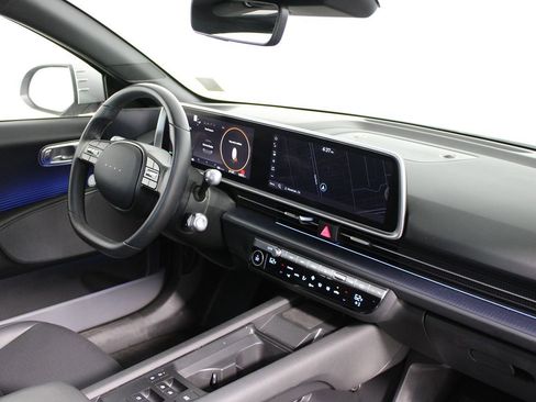 Used 2024 Hyundai Ioniq 6 SEL RWD image 11