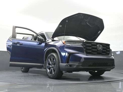 Used 2025 Honda Pilot Sport image 60