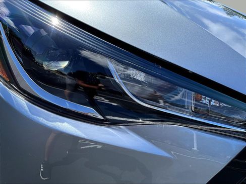 Used 2025 Toyota Corolla Cross LE w/ Moonroof Package AWD/4WD image 32