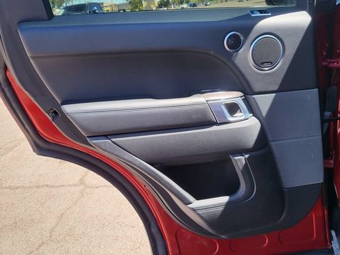 Used 2019 Land Rover Range Rover Sport HSE AWD/4WD image 25