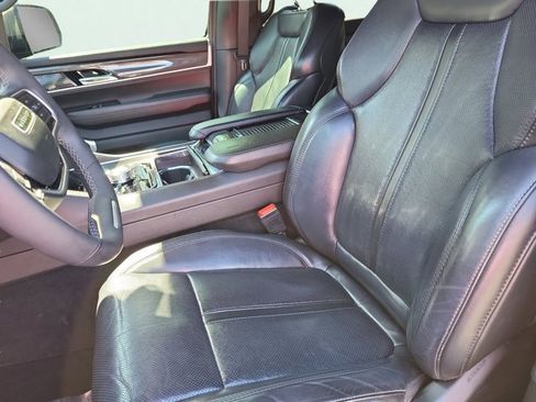 Certified 2022 Jeep Wagoneer Series I AWD/4WD image 26