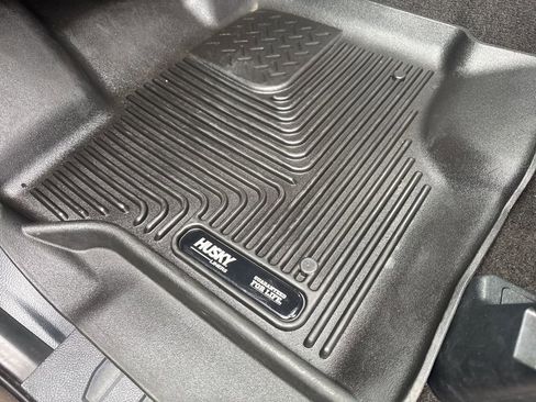 Used 2022 Ford F150 Lightning Lariat image 70