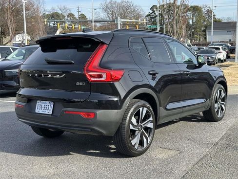 Used 2024 Volvo XC40 B5 Plus w/ Protection Package Premier image 20