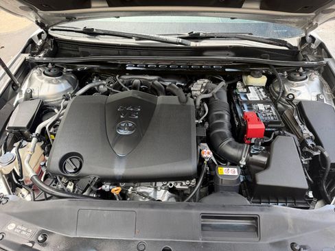 Used 2018 Toyota Camry XSE FWD image 30