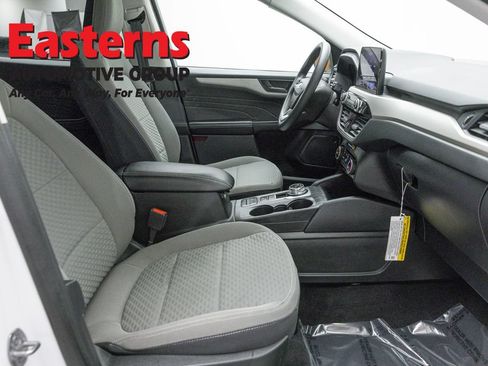 Used 2022 Ford Escape SE FWD image 24