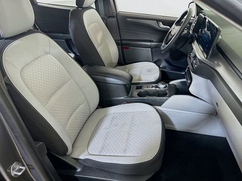 Certified 2023 Ford Escape Active w/ Tech Pack #2 image 12