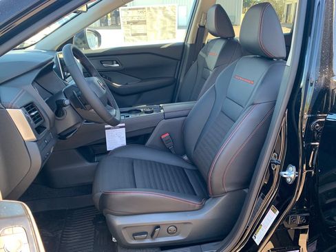 New 2026 Nissan Rogue SV w/ Rock Creek Premium Package AWD/4WD image 18