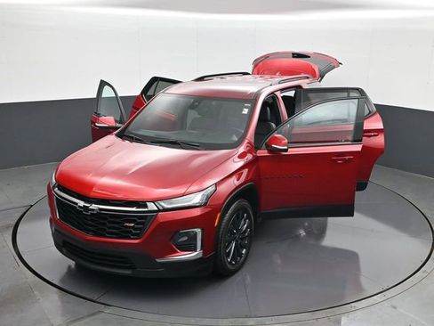 Used 2023 Chevrolet Traverse RS w/ LPO, Floor Liner Package image 31