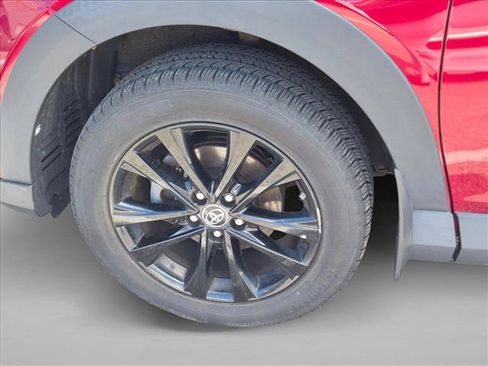 Used 2018 Toyota RAV4 Adventure AWD/4WD image 8