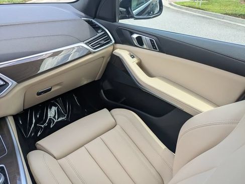Used 2022 BMW X5 sDrive40i w/ Premium Package RWD image 19